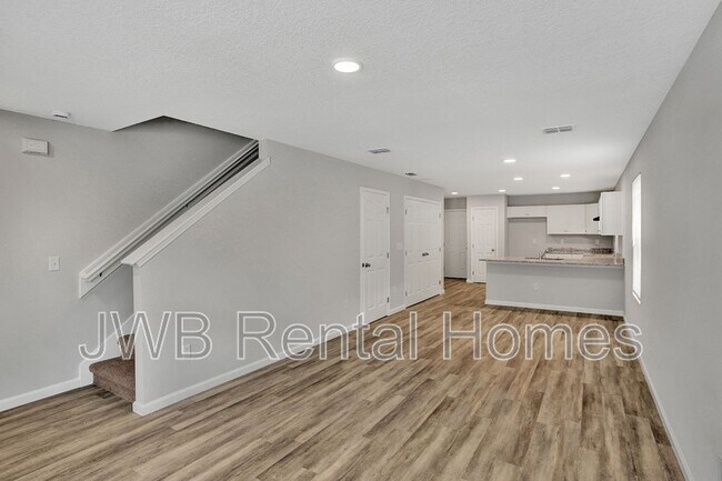 Foto del edificio - 225 E 17th St