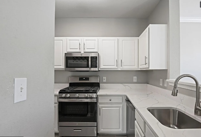 Foto del edificio - 13116 Marcey Creek Rd