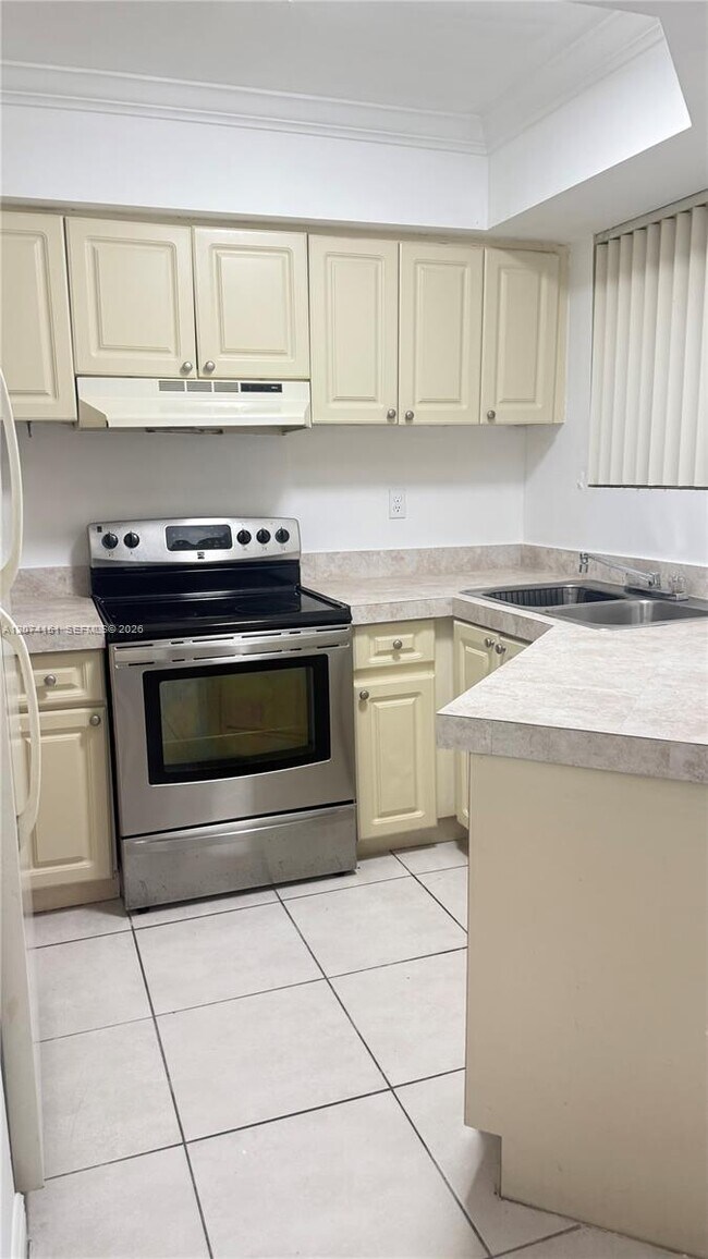 Foto del edificio - 8365 SW 152nd Ave