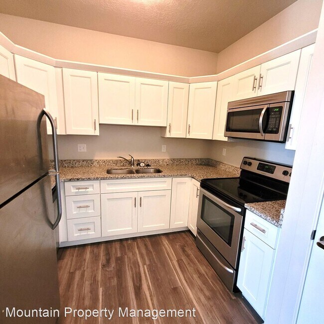 Building Photo - 3 br, 2 bath House - 1051 South 500 East, ...