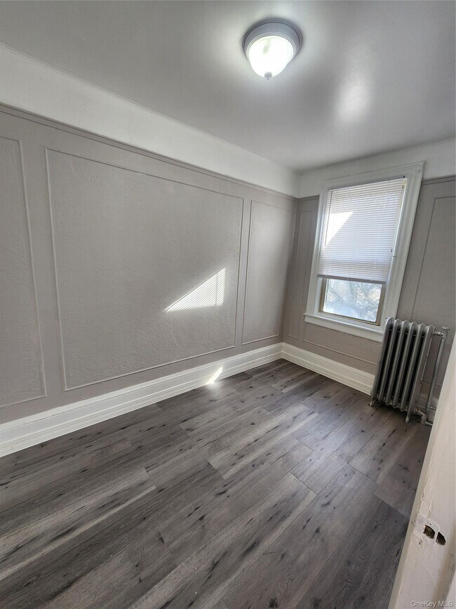 Foto del edificio - 82-03 Myrtle Ave