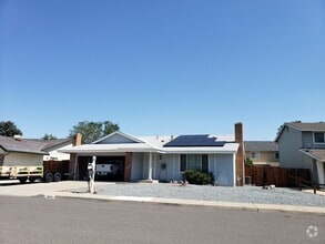 Building Photo - 1644 Fieldcrest Dr