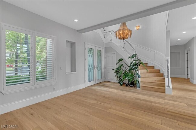 Building Photo - 2104 Redbird Dr