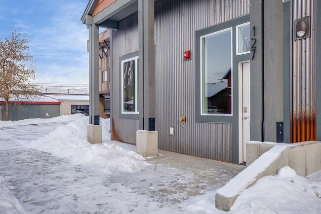 Building Photo - 127 Lupfer Ave