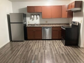 Building Photo - 406 17th St NW