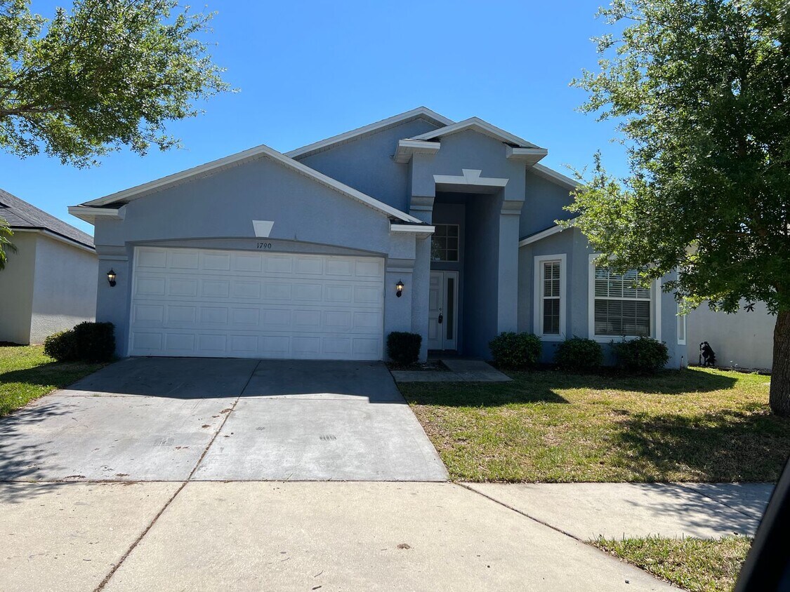 Primary Photo - 4 Bedroom 3 Bath Single Family Home