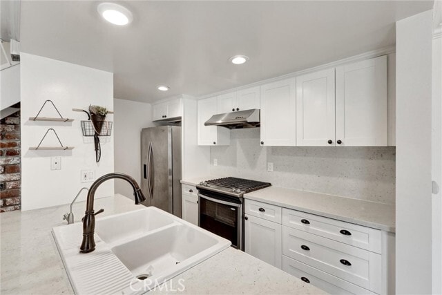 Foto del edificio - 3043 N White Ave