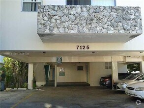 Building Photo - 7125 Dickens Ave