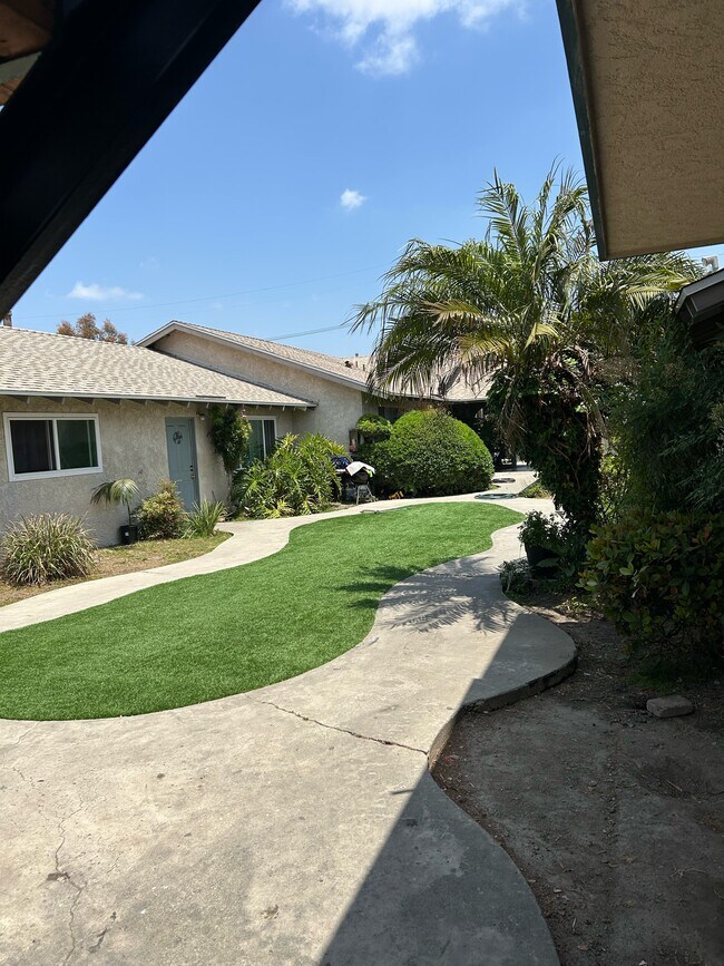 Patio - 5941 Kingman Ave