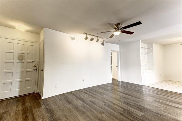 Building Photo - 5150 Amesbury Dr