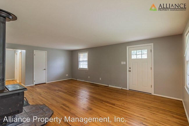 Foto del edificio - 3 br, 2 bath House - 2421 Brockman St