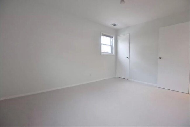 Foto del edificio - 2235 E 57th Pl