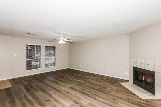 Foto del edificio - 6803 Hedgewick Dr