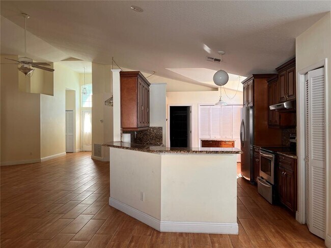 Foto del edificio - 2073 River Park Blvd