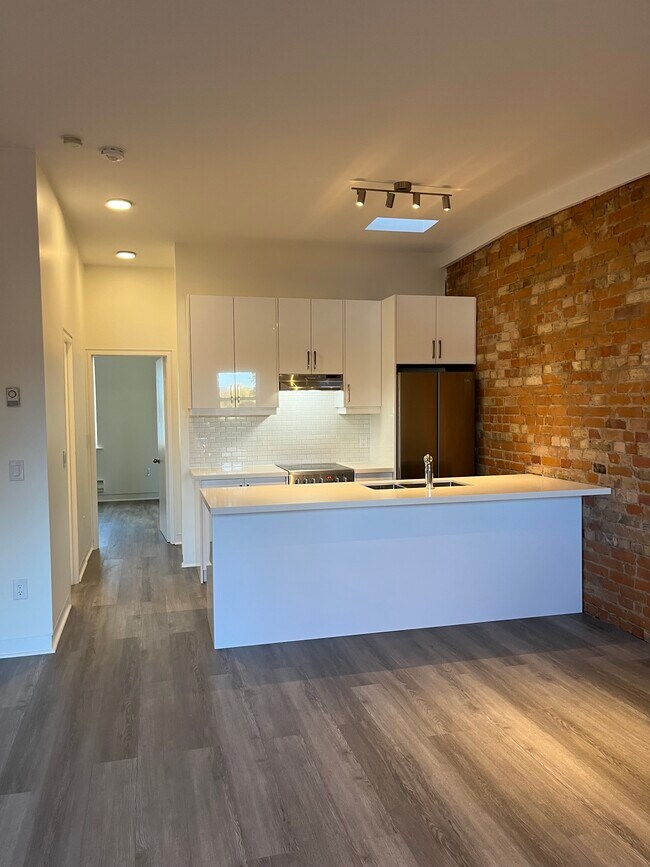 Photo du bâtiment - 1164 Queen St W