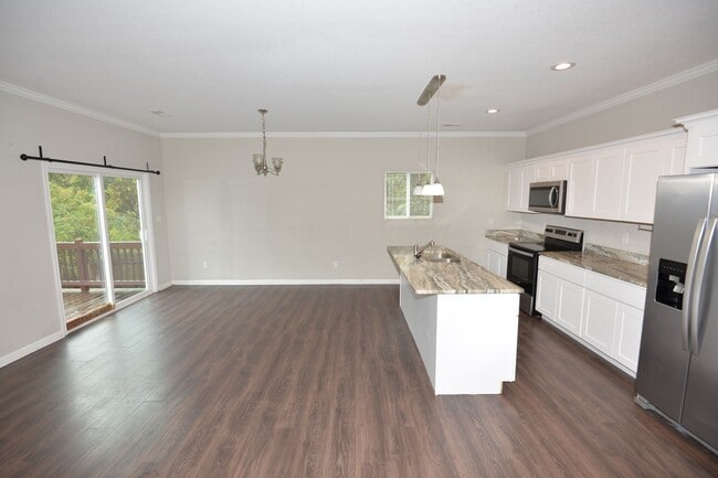 Photo - Spacious Single Family w/ Two Master Suites House