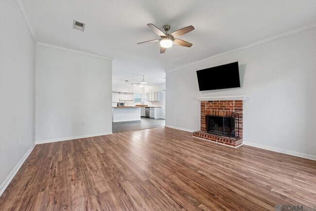 Foto del edificio - 777 Hadley Dr