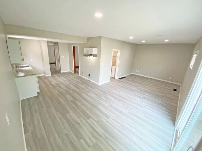Building Photo - 1105 Pursell Ave