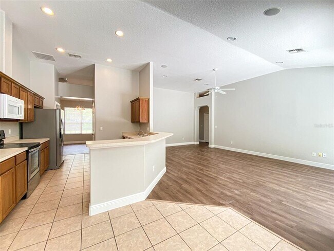 Foto del edificio - 3018 Lakewood Pointe Dr