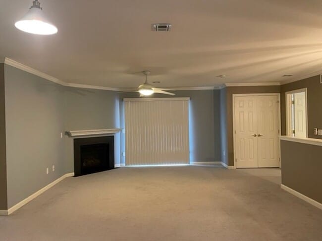 Building Photo - 297 Thrush Dr