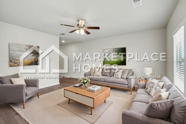 Foto del edificio - 225 W L Miller Dr