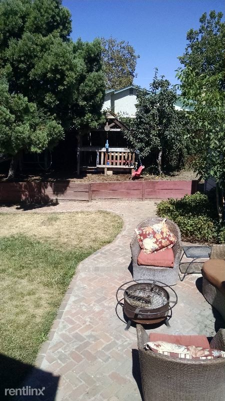 Building Photo - 2 br, 1 bath House - 560 N 20TH ST