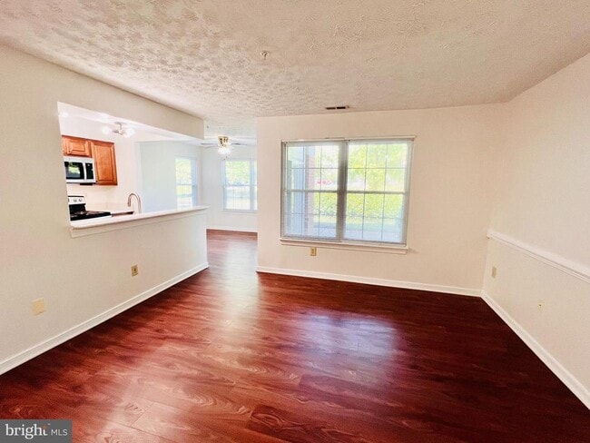 Building Photo - 2406 Forest Edge Ct