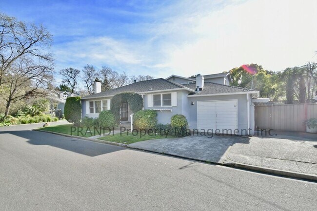 Foto del edificio - Charming Single level 3 bdrm San Anselmo