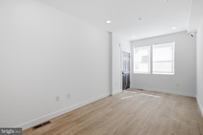 Foto del edificio - 2554 N 12th St