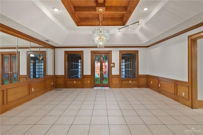 Building Photo - 22 S Cynthia St