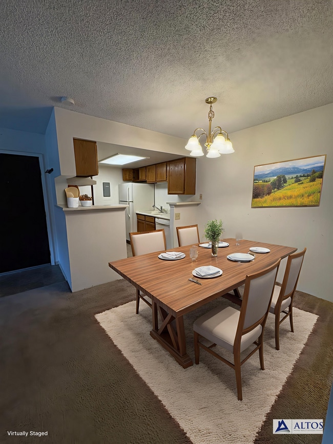 Building Photo - Awesome 1 - Bedroom / 1-Bath Penthouse Uni...