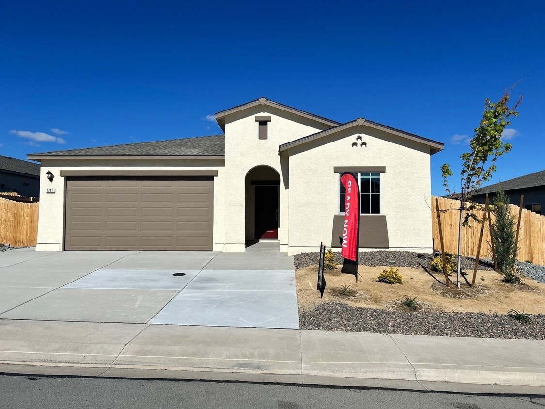 Primary Photo - Newer Home in Fernley For Rent
