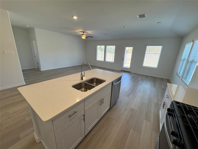 Foto del edificio - 700 London Town Ln