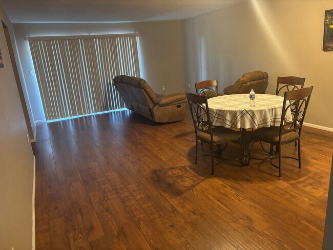 Foto del edificio - Charming 2BR Condo in Mesa