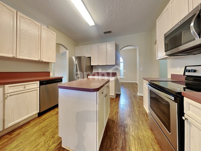 Building Photo - 11753 Donato Dr
