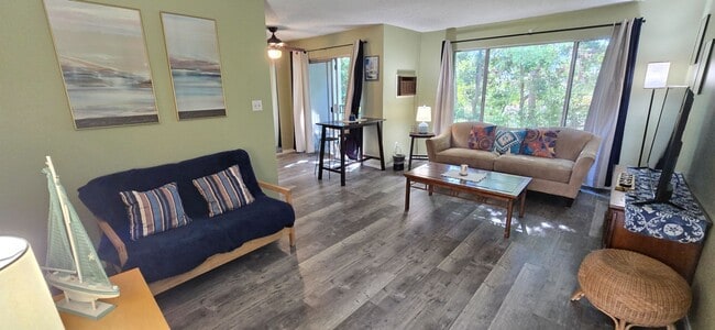 Building Photo - Enjoy coastal living in this fully furnished 1-bedroom, 1-bath condo in Pacific Beach, San Diego