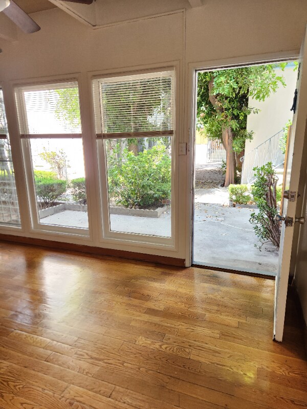 Foto principal - 1909 Beachwood Dr