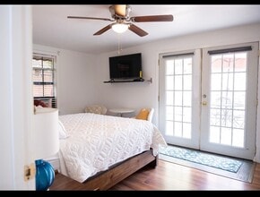 Building Photo - 2951 Iola St