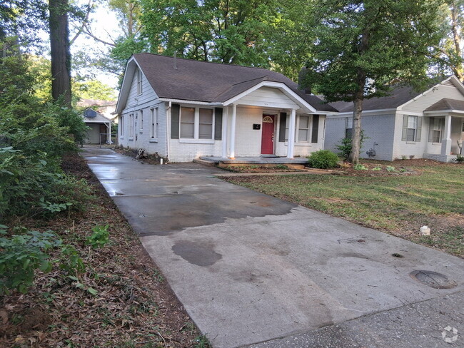 Building Photo - 534 S Reese St