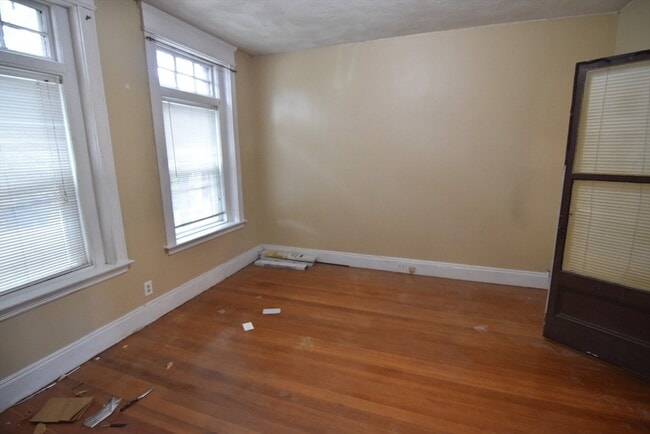 Foto del edificio - 1887 Beacon St