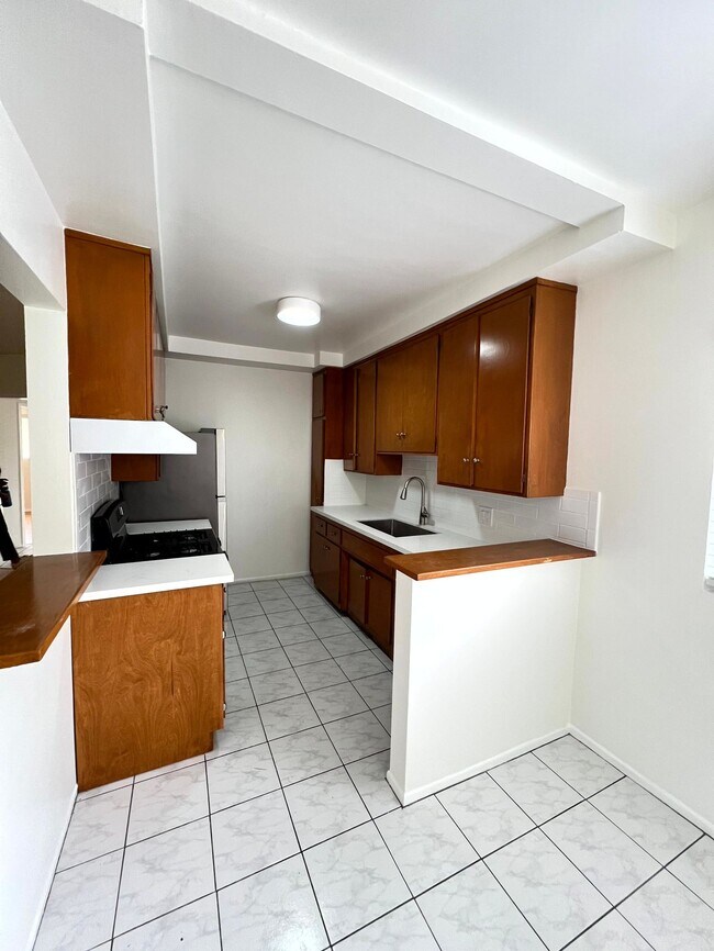 Foto del edificio - 1322 Amherst Ave