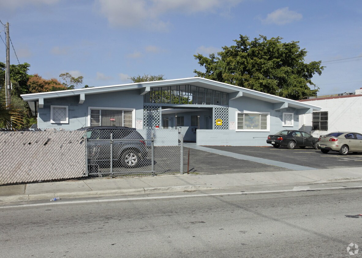 Building Photo - 12326 NE 6th Ave