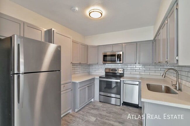 Photo - 2530 N 17th Way Apartment