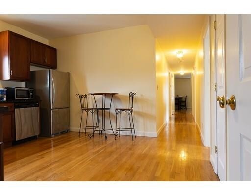 Foto del edificio - 895 Hyde Park Ave