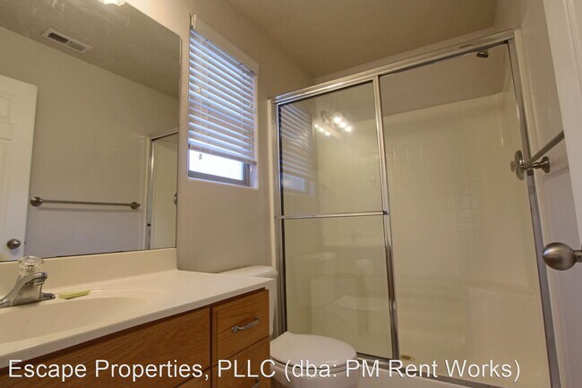 Foto del edificio - 2 br, 2 bath House - 4400 W. State #111