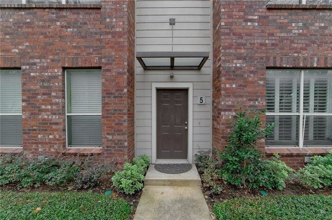 Foto del edificio - 4315 Holland Ave