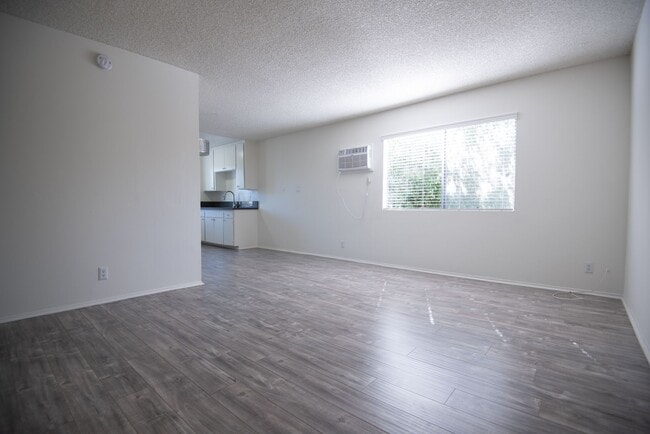 Building Photo - 6954 Woodman Ave