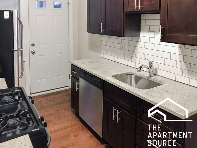Photo - 857 W Cornelia Ave Apartment