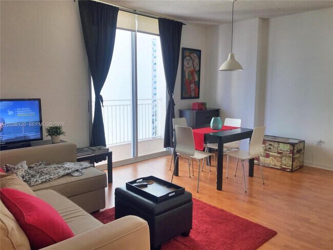 Foto del edificio - 185 SE 14th Terrace