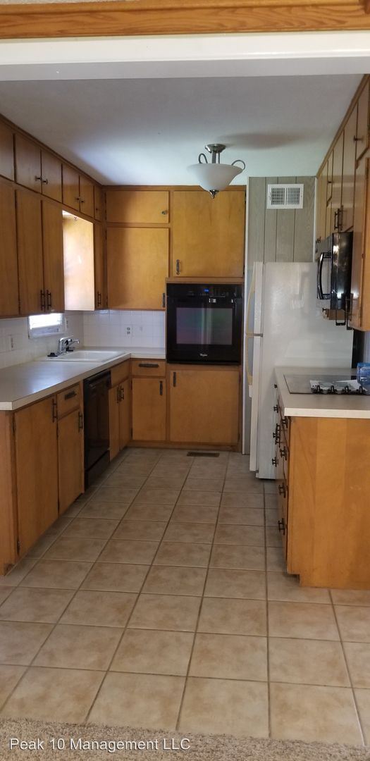 Building Photo - 3 br, 1 bath House - 1708 S St Paul